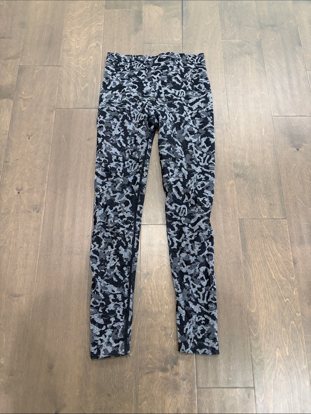 Women's High-Waist Printed Leggings - Black & Gray